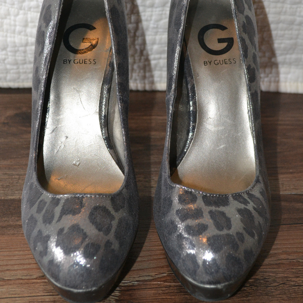 shoe - Picture 2 of 2